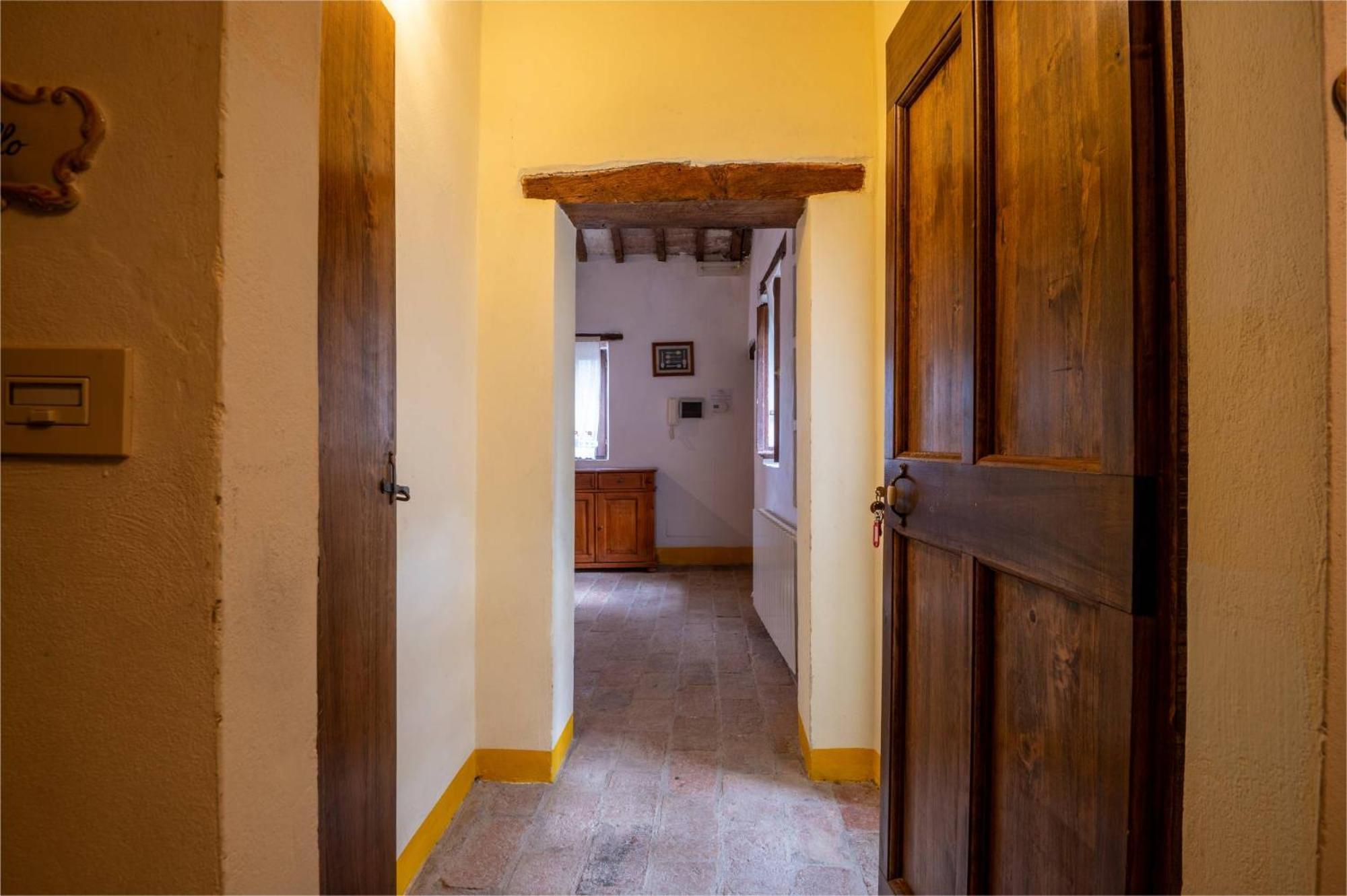 Castello Valenzino Bed & Breakfast Antognola Ngoại thất bức ảnh