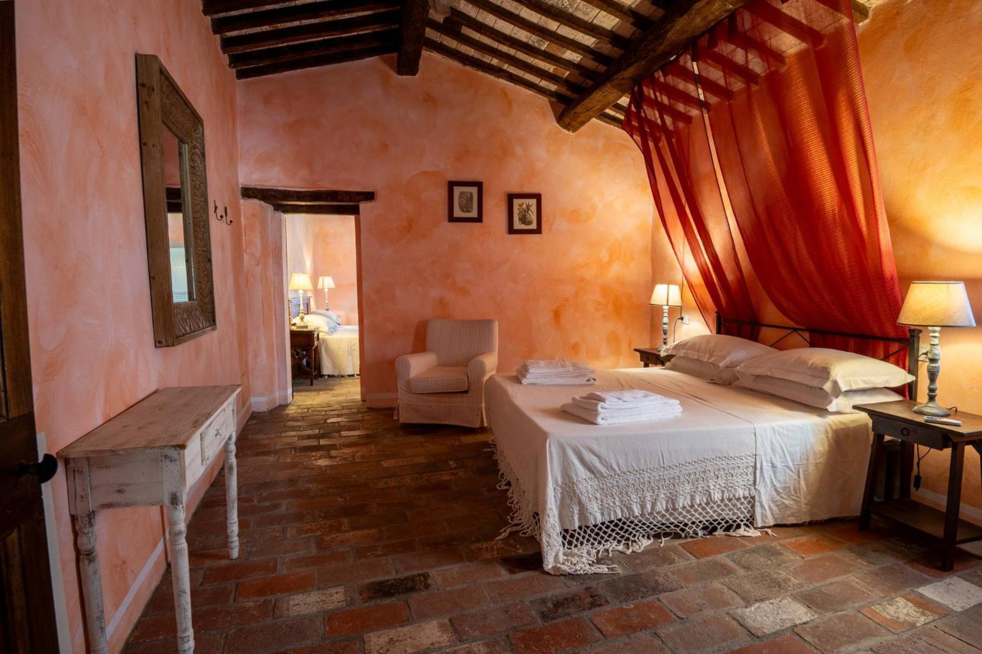 Castello Valenzino Bed & Breakfast Antognola Ngoại thất bức ảnh
