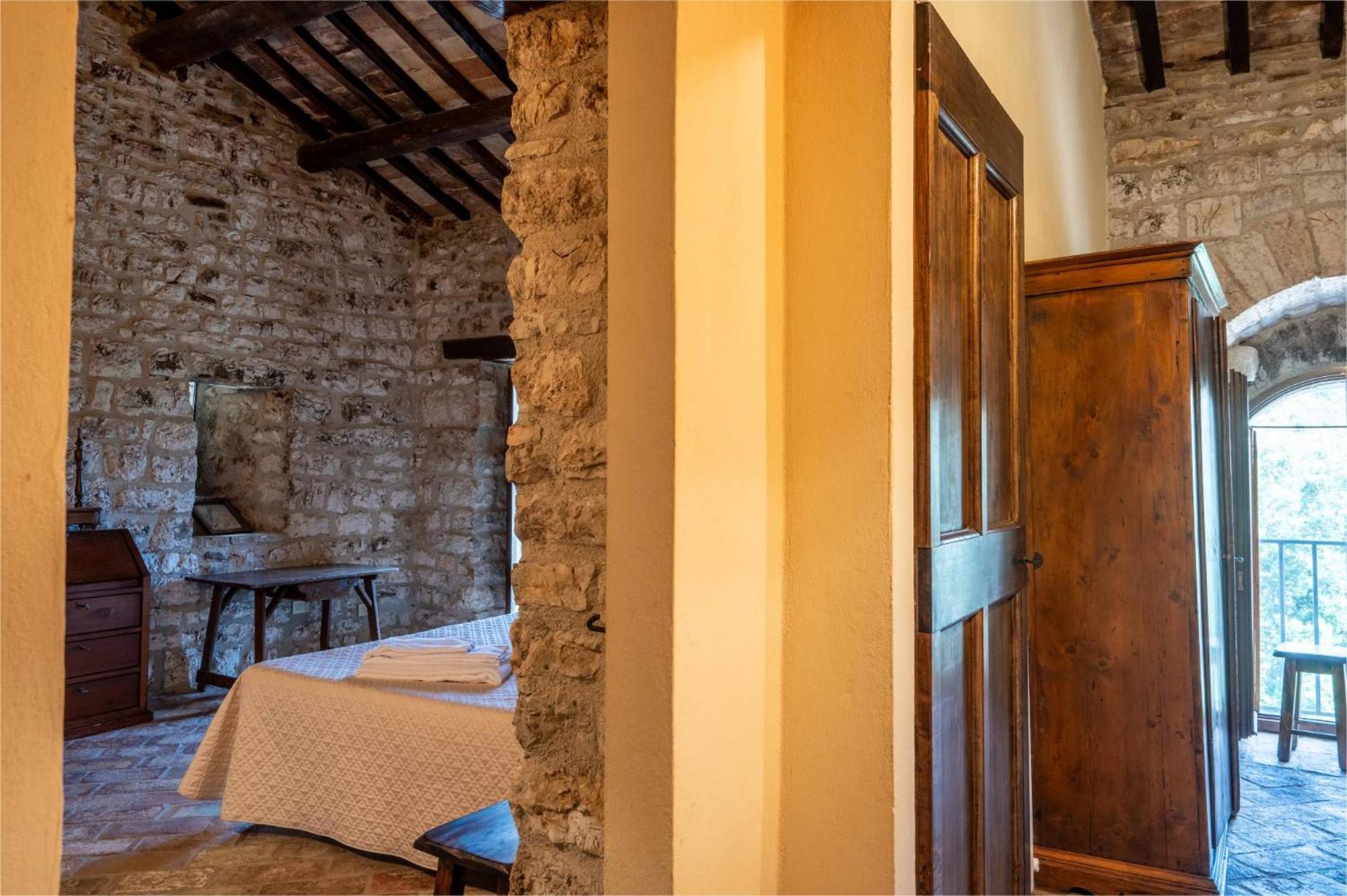 Castello Valenzino Bed & Breakfast Antognola Ngoại thất bức ảnh