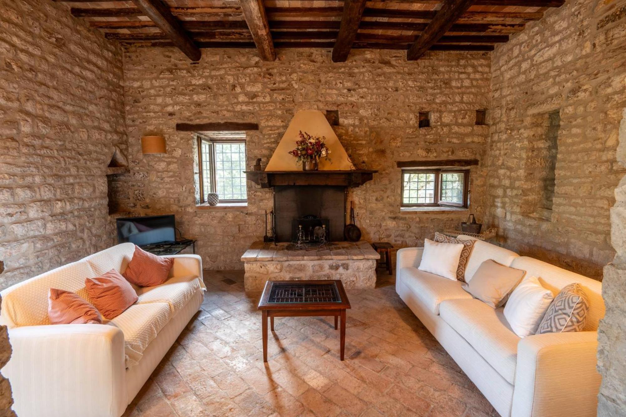 Castello Valenzino Bed & Breakfast Antognola Ngoại thất bức ảnh