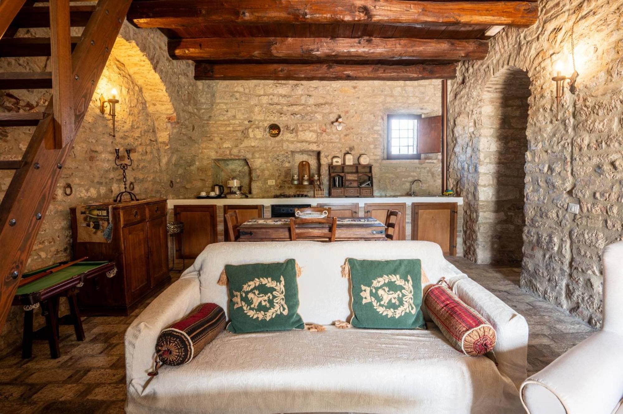Castello Valenzino Bed & Breakfast Antognola Ngoại thất bức ảnh