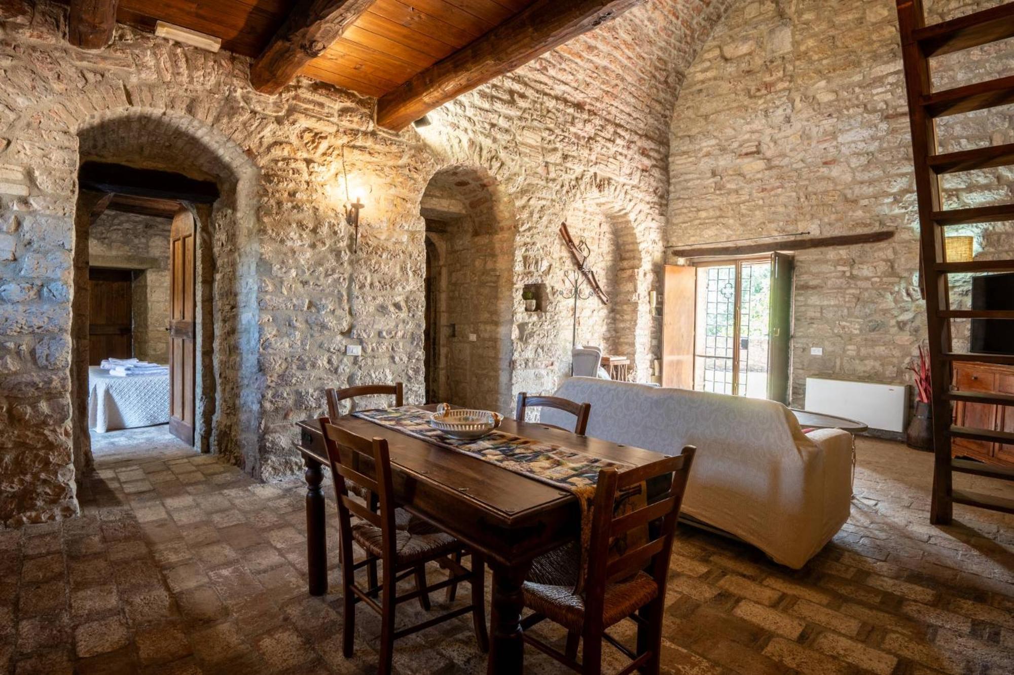 Castello Valenzino Bed & Breakfast Antognola Ngoại thất bức ảnh